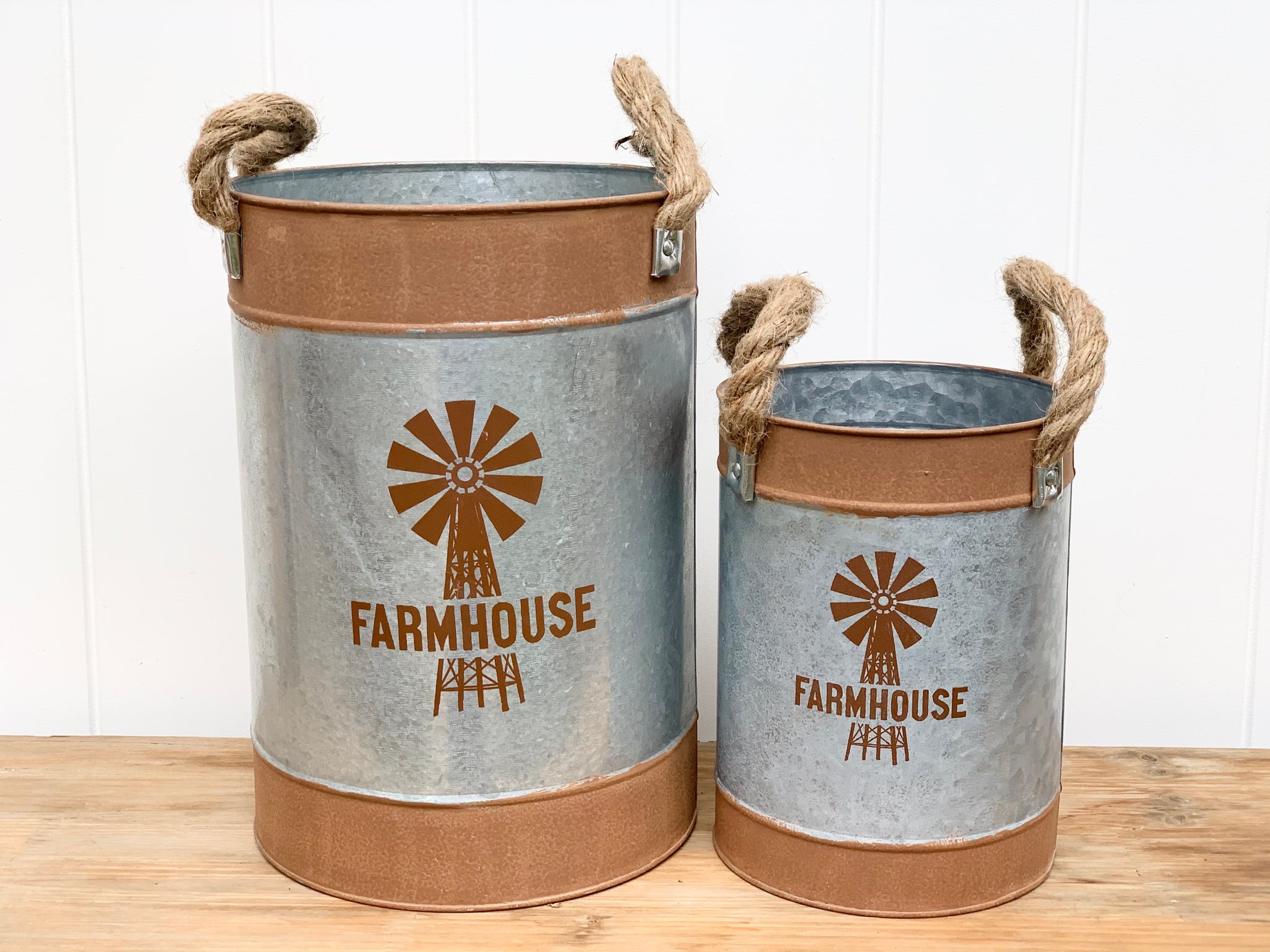 'Farmhouse' Metal Bucket Set