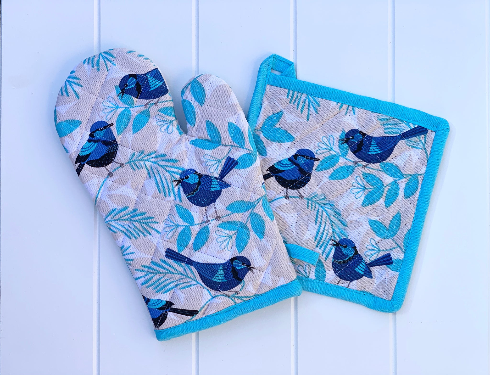 Blue Wren Oven Mitt + Pot Holder Set