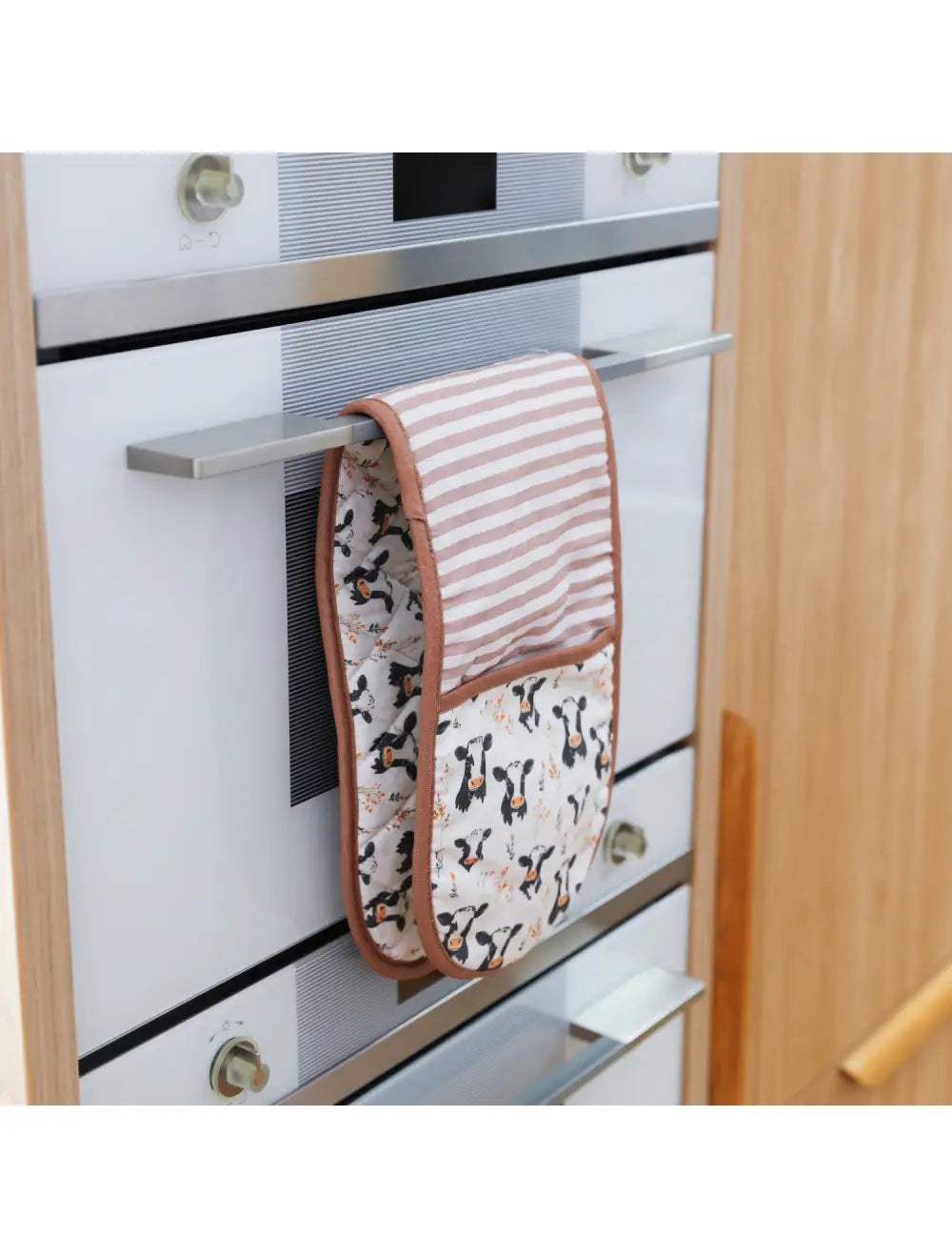 ***PRE-ORDER*** Cow- Double Oven Mitts