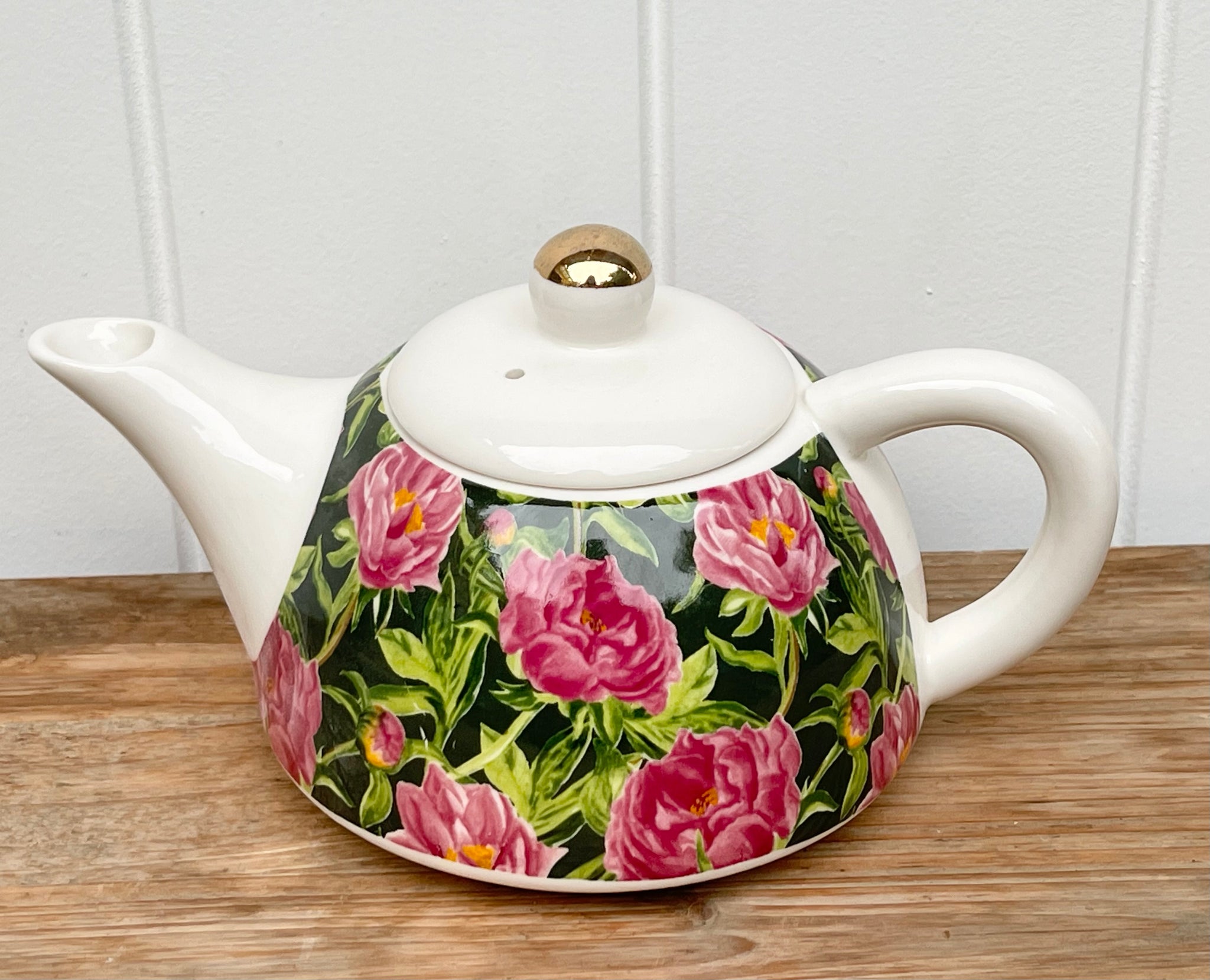 'Rosa' Teapot